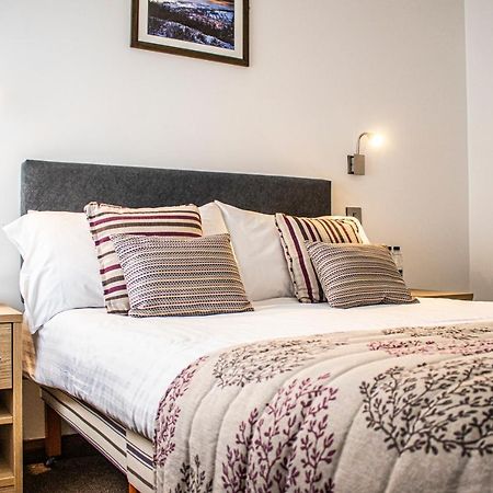 The Rostrevor Inn Екстер'єр фото
