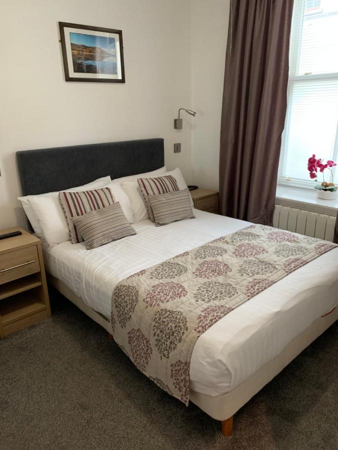 The Rostrevor Inn Екстер'єр фото