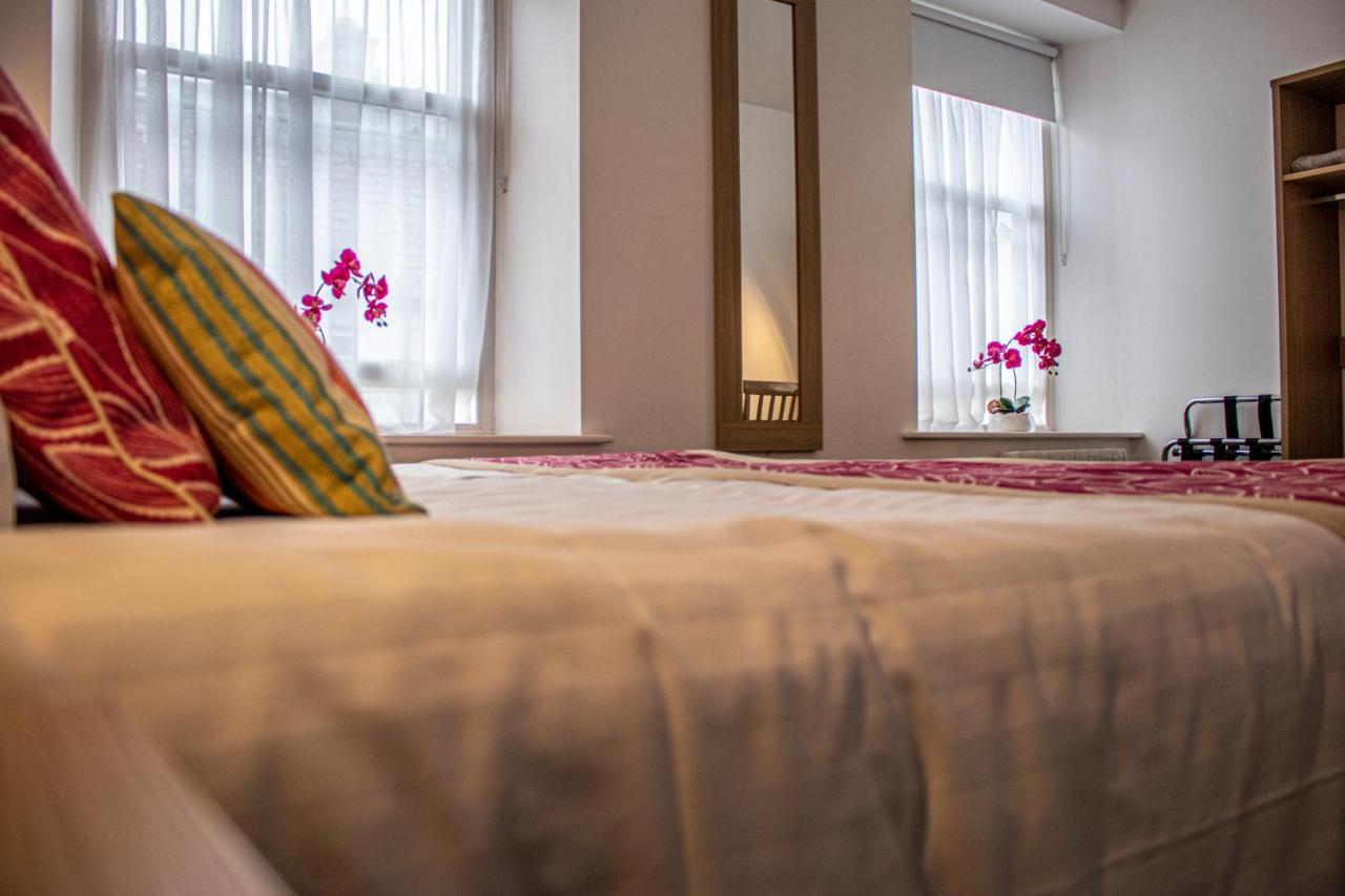 The Rostrevor Inn Екстер'єр фото