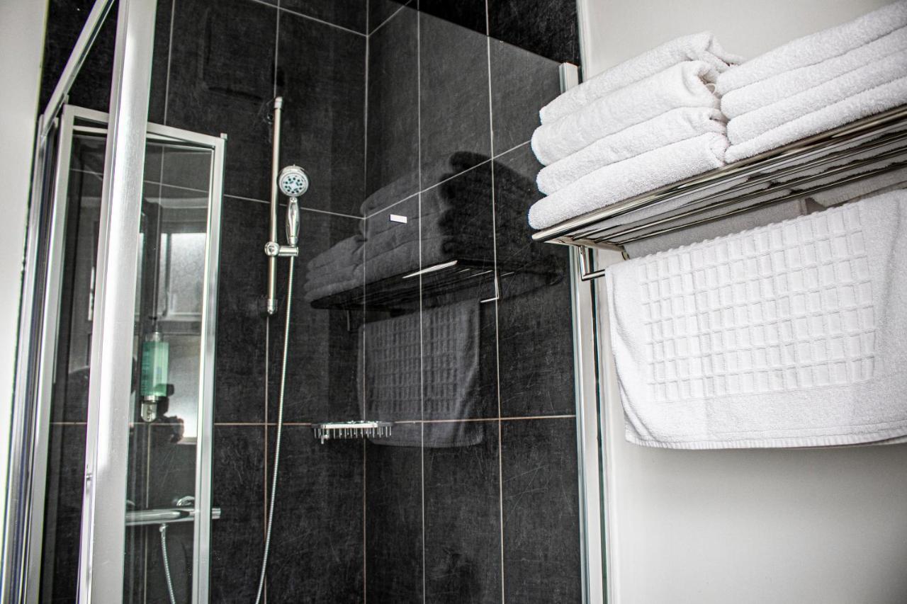The Rostrevor Inn Екстер'єр фото