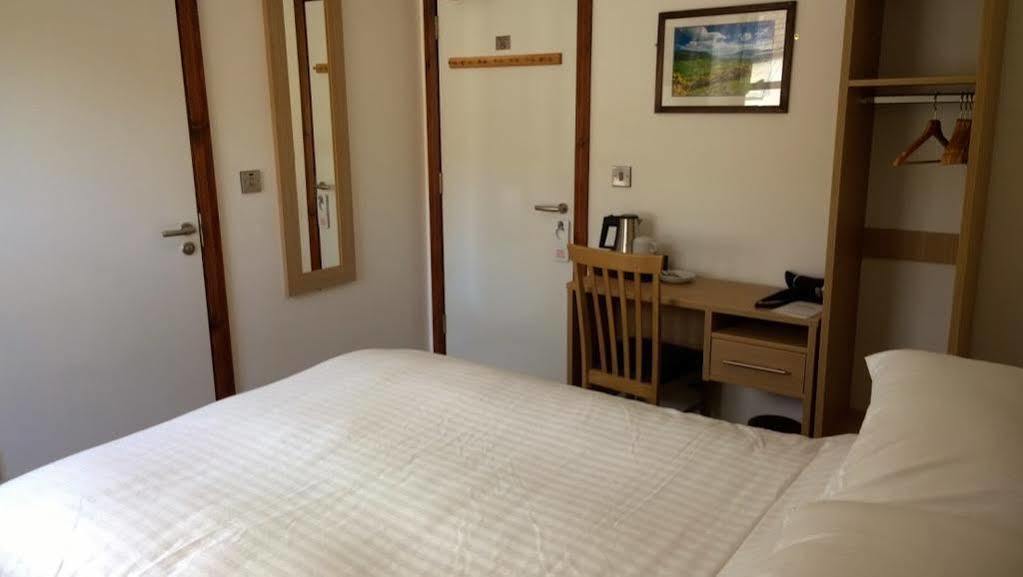 The Rostrevor Inn Екстер'єр фото
