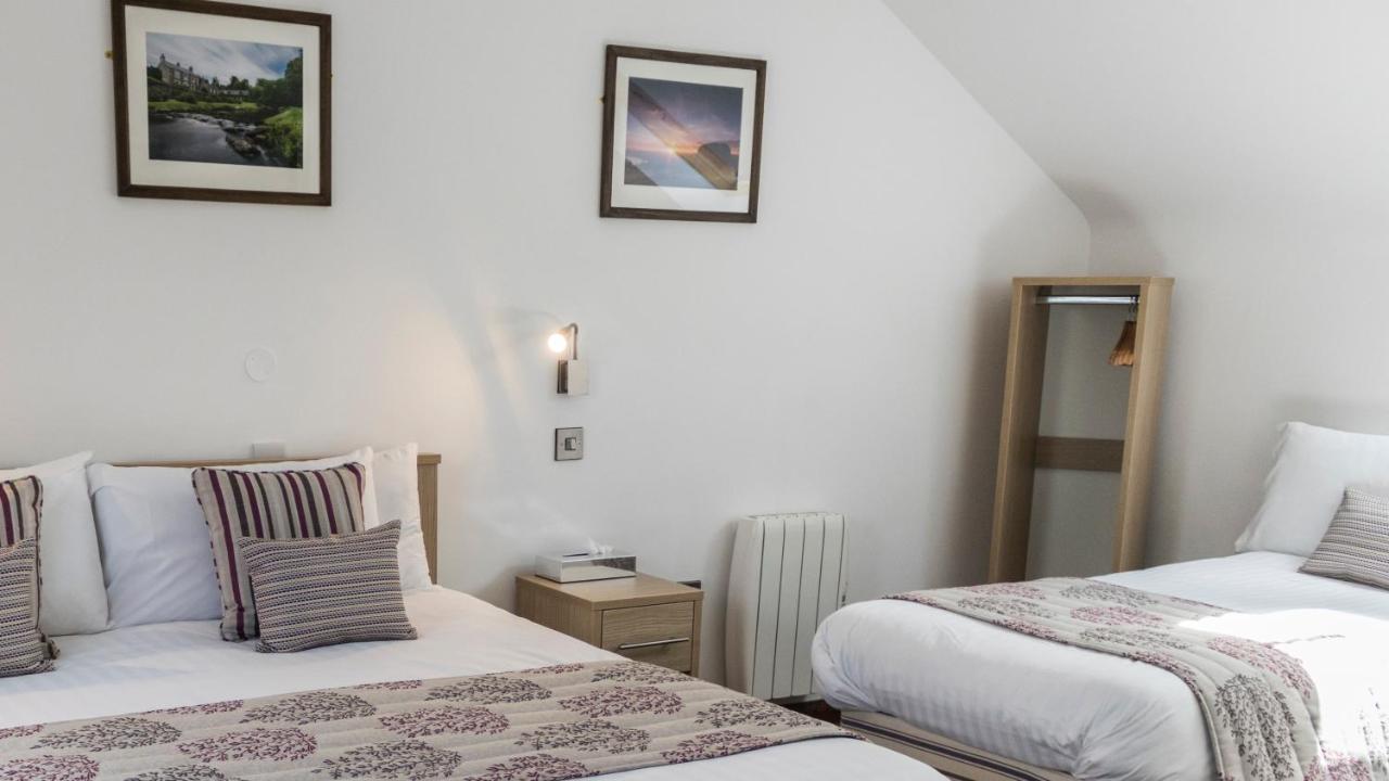 The Rostrevor Inn Екстер'єр фото