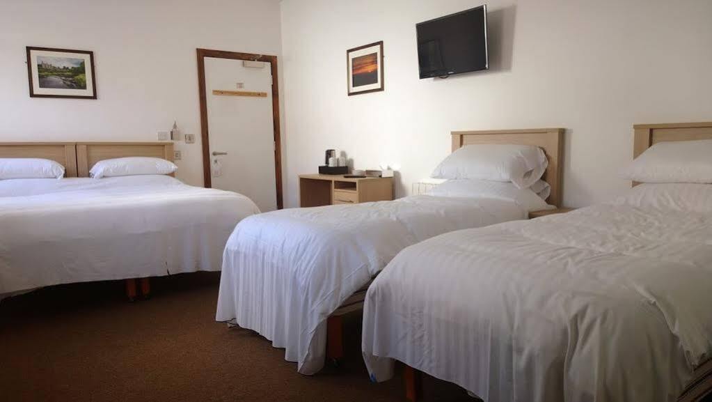 The Rostrevor Inn Екстер'єр фото